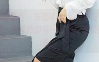 IMiss爱蜜社 – 乐薇Vivi的圣诞狂欢：私拍套图，诧异她的每一个角度竟然都不简单。