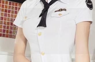 KelaGirls克拉女神 – Abby的原图分享：办公室里的“战斗模式”，可不止是打卡哟！
