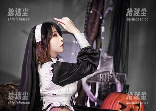 Leah梓未2022圣诞图片的分享，等于是给我们上了一课，谁说节日必须循规蹈矩？