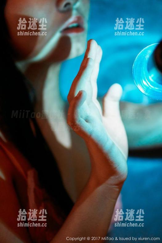MiiTao蜜桃社 - 韩贝贝的原图精选：拿着剧本去哪儿了？