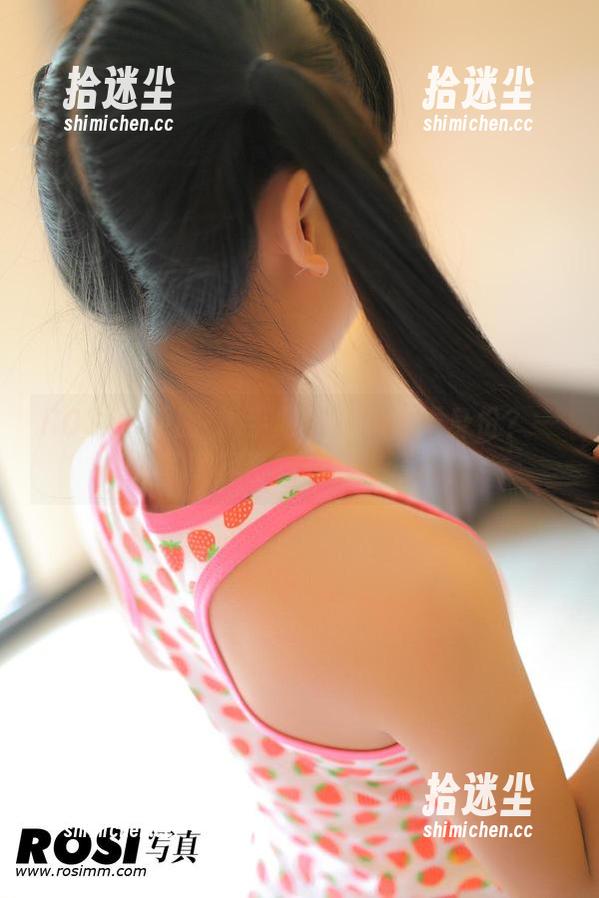ROSI水手服-水手服也能有多重身份？一册写真集资源让你来套马！
