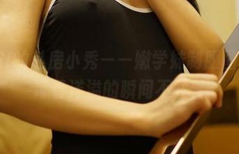 ROSI的私房小秀——嫩学妹制服图集，青春洋溢的瞬间不驻留
