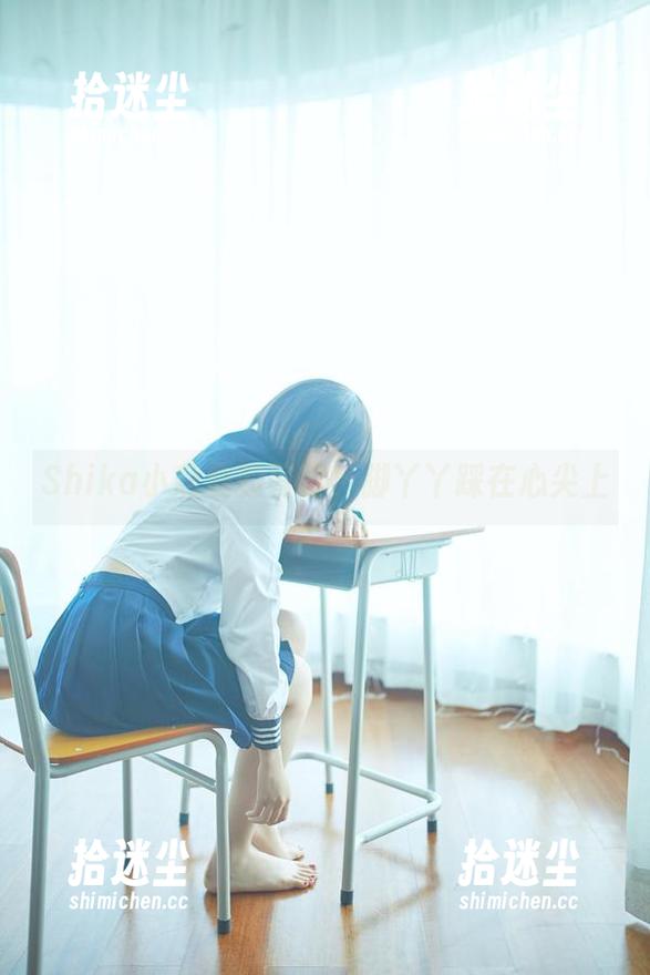 Shika小鹿鹿的写真，脚丫丫踩在心尖上