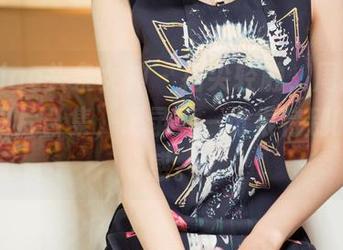 TouTiao头条女神 – 指尖轻触，周思超的女友图片合集，记录着一份很特别的陪伴感。