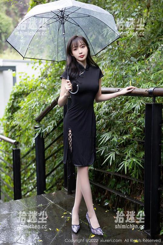 Xiuren秀人网 - 高清图册：呆呆的瑞BBvs白丝，谁才是主角？哈哈