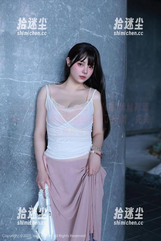 Xiuren秀人网 - 悠悠YOYO的黑丝高清展示，不得不说，腿好像成了画框，完完全全把我吸引住了。