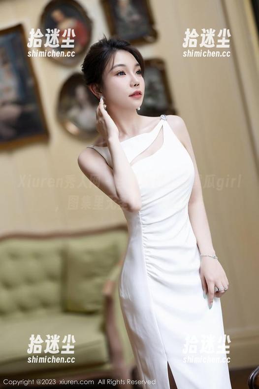 Xiuren秀人网 - 当白丝遇上拍黄瓜girl，图集里无圣光的大胆尝试