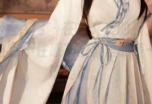Xiuren秀人网 – 在林文文的护士写真中，谁说白色不性感？图集里的每一张都有话要说。