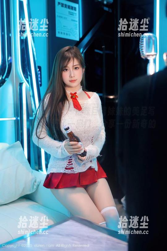 Xiuren秀人网 - 猫咪巨臀妹妹的美足写真集好像打开了一扇门，分享一份新奇的视角给大家！