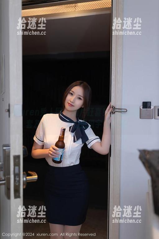 Xiuren秀人网 - 图片狂喜！王曼柔的全套灰丝，审美的滑稽宇宙之旅！