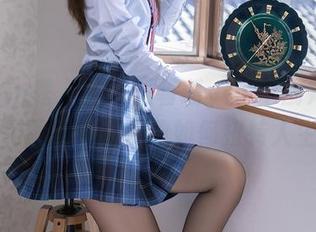 Xiuren秀人网 – 王馨瑶yanni厨娘，原图和图册里的食欲如何扭转人生？