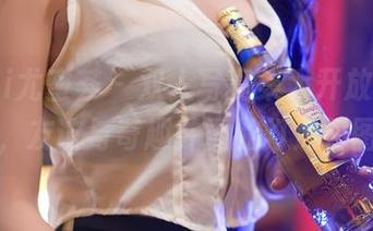 YouMi尤蜜荟 – 双人写真集大开放，周于希，友谊与奇趣并重的灯泡拼图！