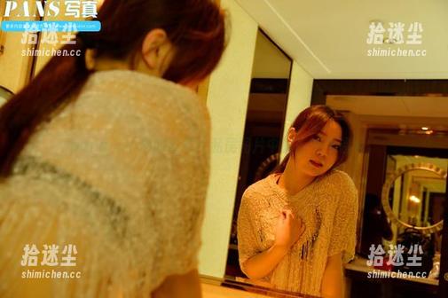 pans - 小彤的皮衣：私房图片中的叛逆与温婉。