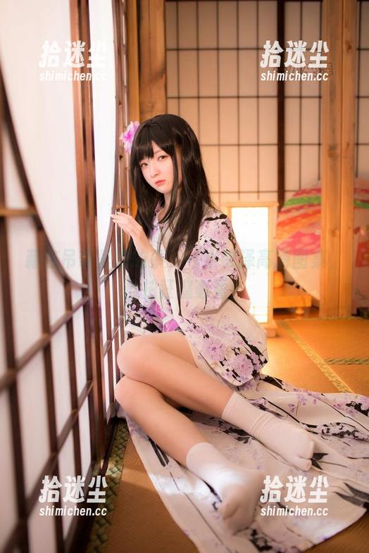 藏在吊带里的故事，一小央泽高清图集，自拍狂魔必看！