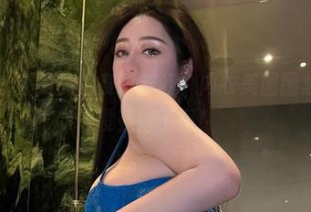 微密圈 – 不爱笑的赛琳穿红，内衣美图图集，心脏没受得了啊！