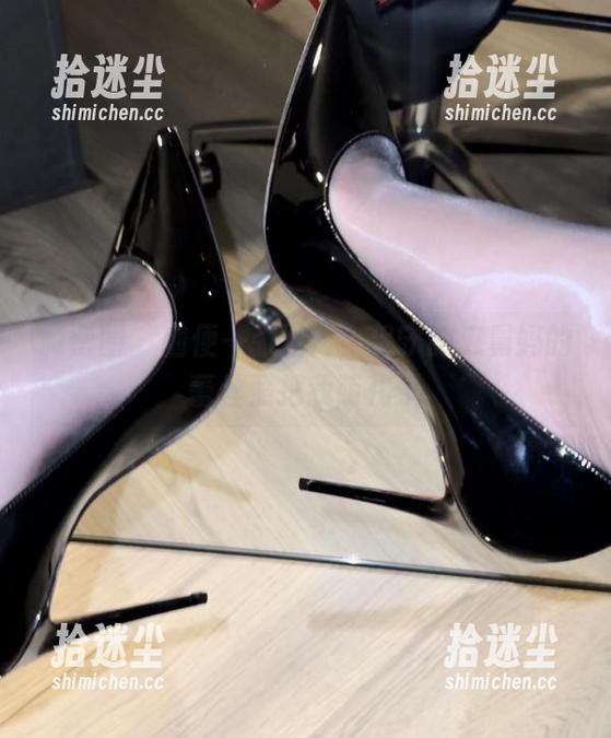 微密圈 - 随便一张图片，保守的二舅妈的蕾丝照把我萌化了