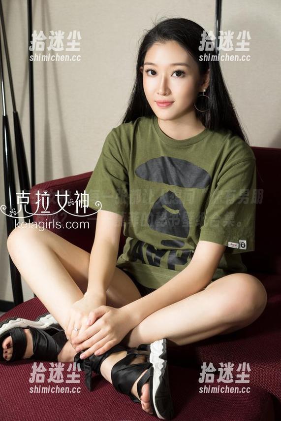 克拉女神-慕菲 克拉女神 - 每一张都让人想问“你有男朋友吗?”——慕菲的秘书壁纸合集。