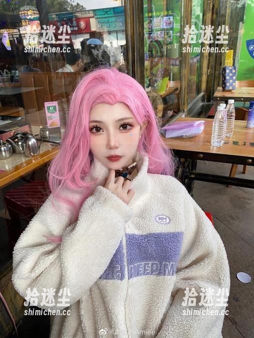 跟着大肉丸Amiee的摄像头，逐帧体会：原来芭芭拉也是个‘吃瓜群众’！