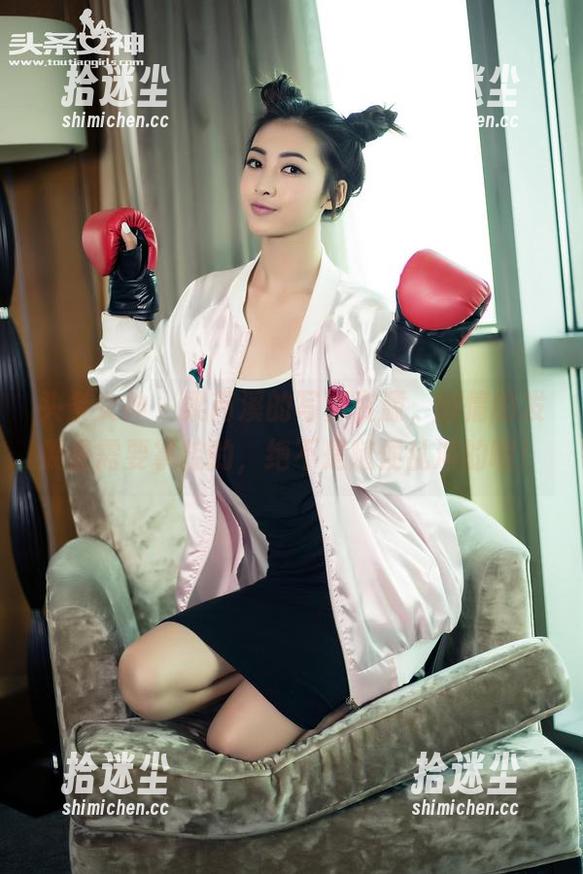 头条女神 - 梁芮溪的写真资源，剧情的发展是需要掌控的，绝不是随便乱演的啊！