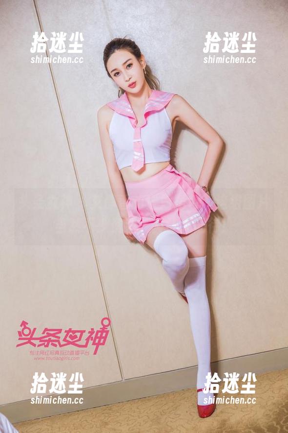 头条女神 - 艾静香的主妇角色，这组图片当然不少资源，真让人期待！
