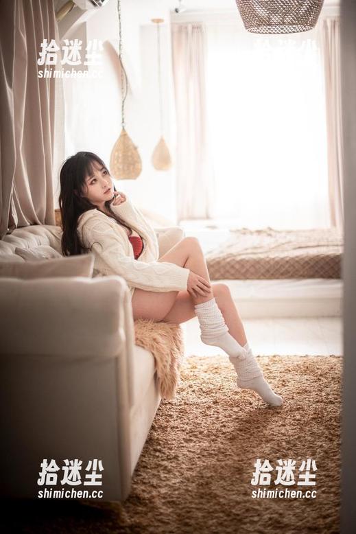又是奇行家狗崽的更新，女友的套图也真是别出心裁，挺有意思的！