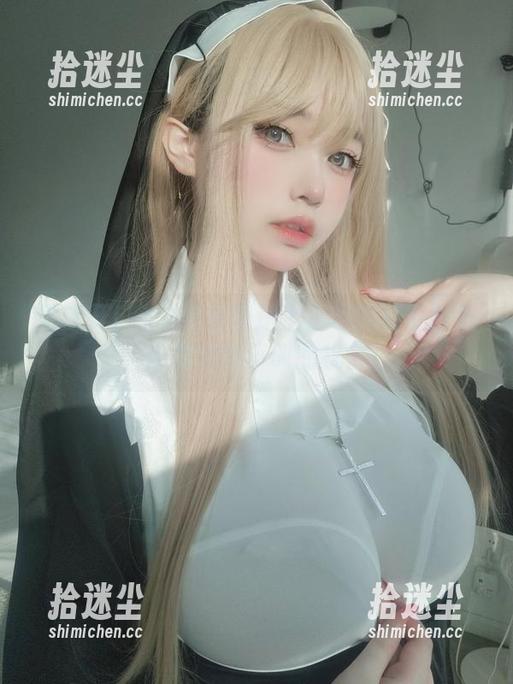 别走开！女主K在线送上上司的秘密图集，给你大呼小叫的机会！