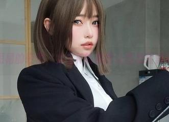 短裙的轻盈，女主K的美图让我思绪飘远