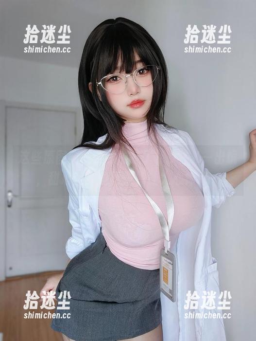 这些原图实在是太能打了，女主K一出镜，甜心就扑面而来，让人心痒痒…