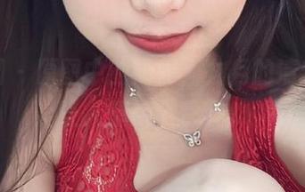 微密圈 – 原图中的奶雯，九月的清新感真让人想换个季节。