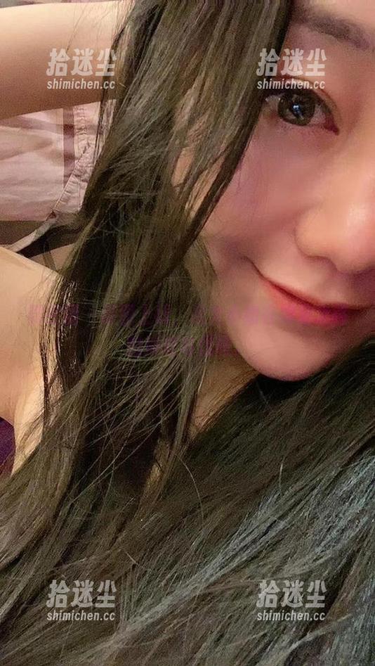 微密圈 - 原图上线，宸大小姐在裸足之路的摔跤与优雅。