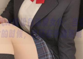 小仓千代w的粉色漆皮女仆：当你看到照片的时候，谁还在乎清洁呢？