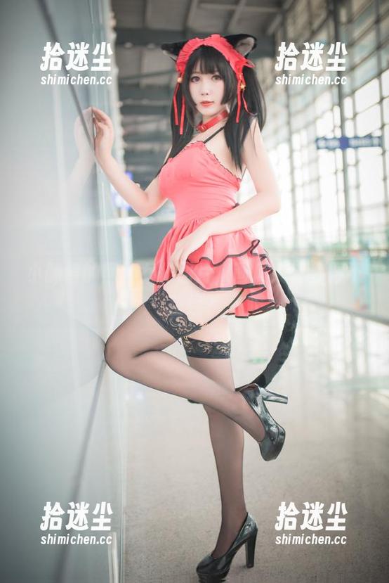 小酥酱的黑丝女仆图片，画风突然变得不正经？