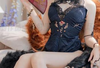 屿鱼的作品：图包里兔女郎的气场，竟有毒蛇的自由！