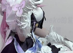 福利快递到：幼爱youmeko的紫流苏旗袍图包，快来瞧瞧