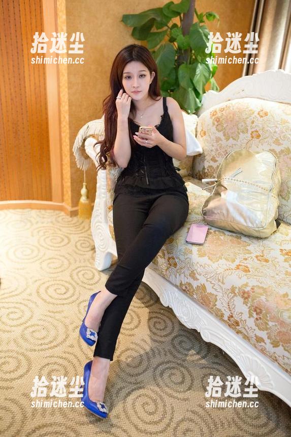 推女郎 - 图片下的曾水私房美足，恍惚间感觉到了春天的气息，是那种刚刚好的碰触，让我感到乐趣。