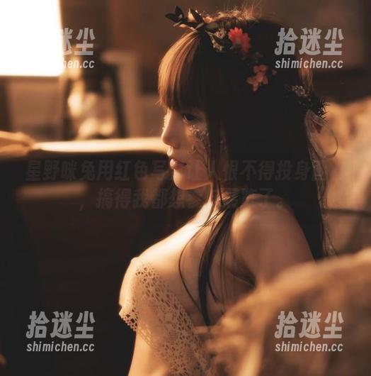 星野咪兔用红色写真让人恨不得投身画框，搞得我都想参与展览了。