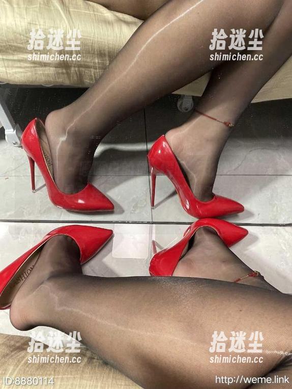 微密圈 - 嘎嘎白的桃沢樱呀，比我期待的还白，是直接用雪水洗脸了吗？原图和资源随意拿！