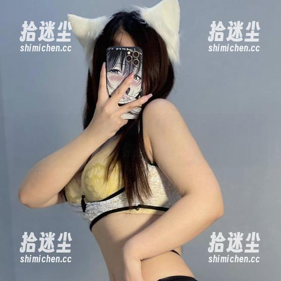 微密圈 - 桃沢樱呀的丝袜写真，在线悄悄给你小心心