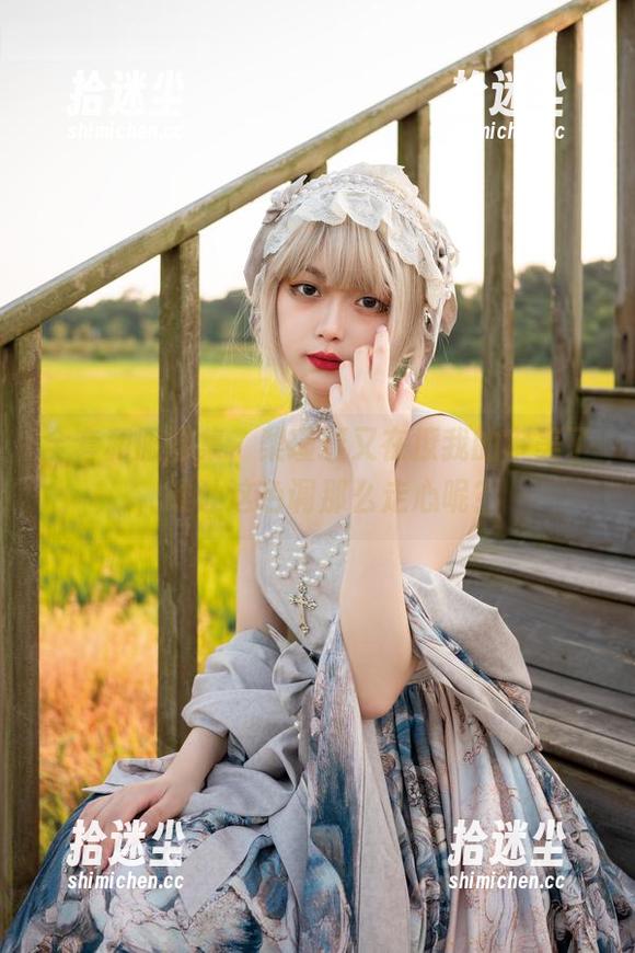 全套和服图集，梨瑾瑾又在撩我的审美了，谁让这色调那么走心呢？