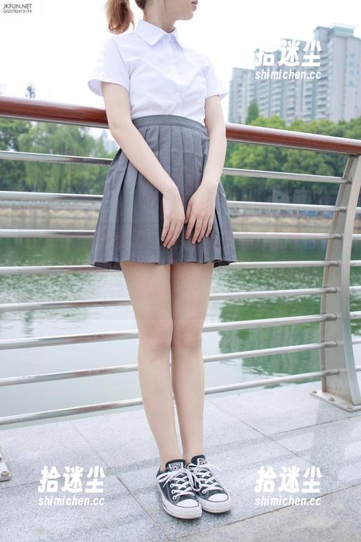 森萝财团 森萝财团又来了,淡黄衣白丝的图包合集简直有种夏天的轻柔感,一不小心就秋天了。
