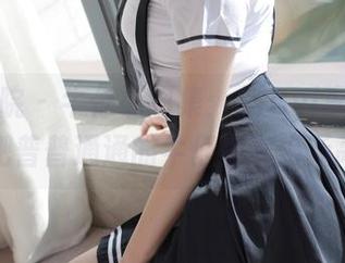 模范学院 – 牛仔裤图集：SiByl李思宁用个性把普普通通的牛仔裤穿出新高度？