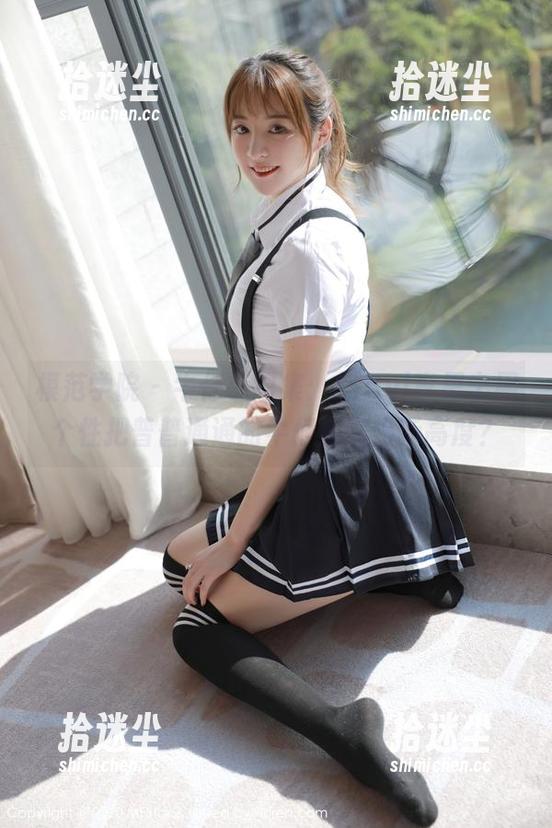 模范学院 - 牛仔裤图集：SiByl李思宁用个性把普普通通的牛仔裤穿出新高度？
