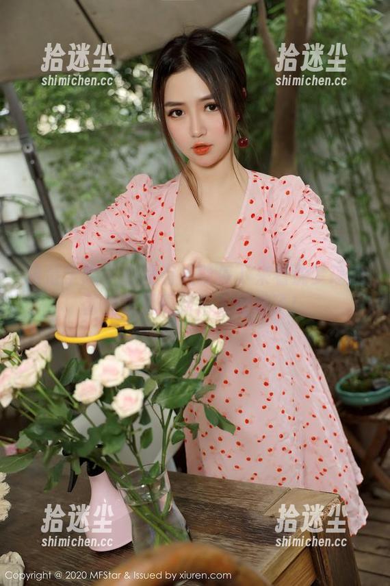 模范学院 - 有没有人能停下来看沈梦瑶的蕾丝美图更新？太好看了！