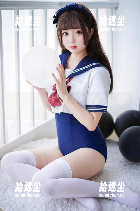 樱井小莜带你看春庭晚私拍的图包，那种模糊恰到好处，绝了。