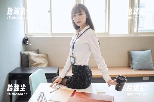 随手一瞥泥泥汝的写真，等你再来品味