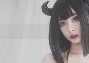 逆光中的黑暗护士，清颜颜子直击你内心的写真。