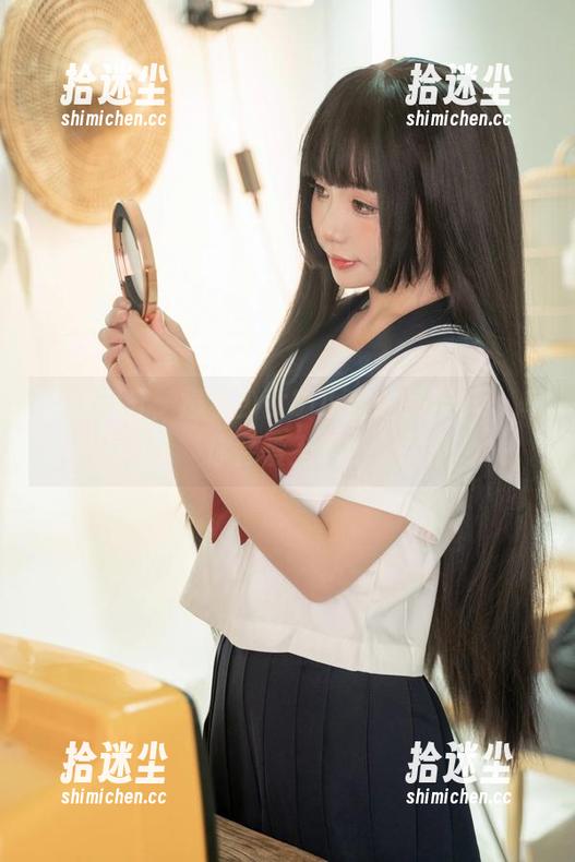 创意满分：爆机少女喵小吉的吊带cos，你会爱上吗？
