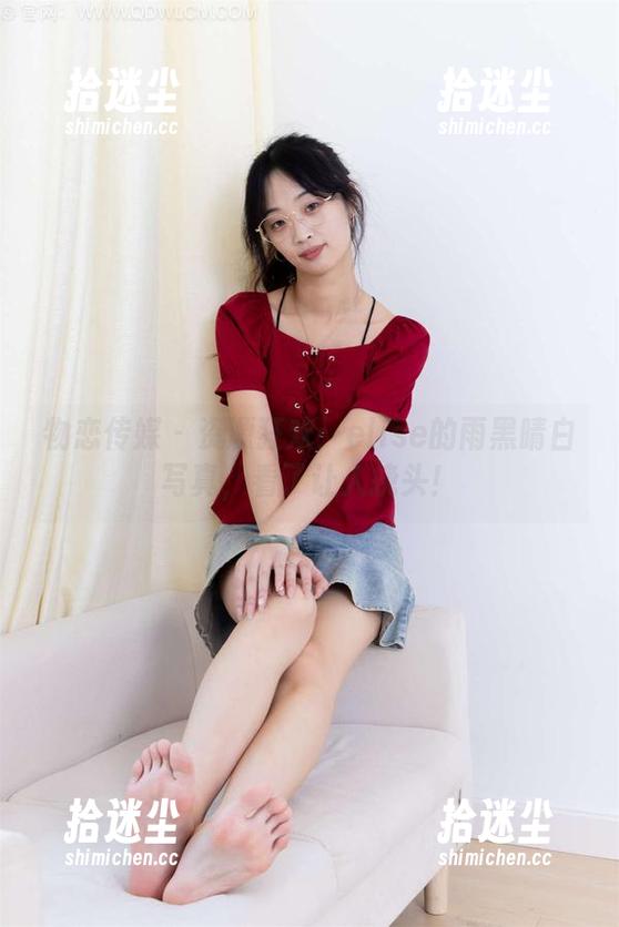 物恋传媒 - 资源狂欢：elise的雨黑晴白写真，看了让人挠头！