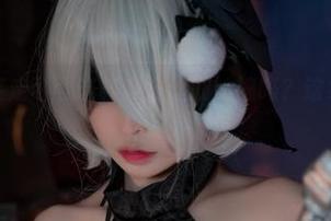 你见过像疾走可可这样穿蕾丝的姑娘吗？这组写真太迷了！