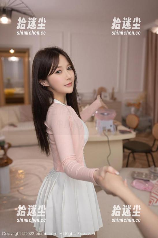 秀人网-Candy糖糖 秀人网 - 黑白作品,Candy糖糖在无圣光下的迷雾中度假,猜猜她在想啥?